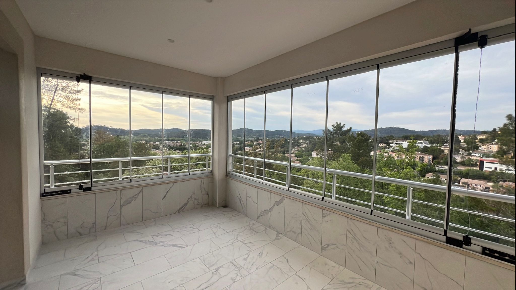 Murs en Verre à Saint-Tropez